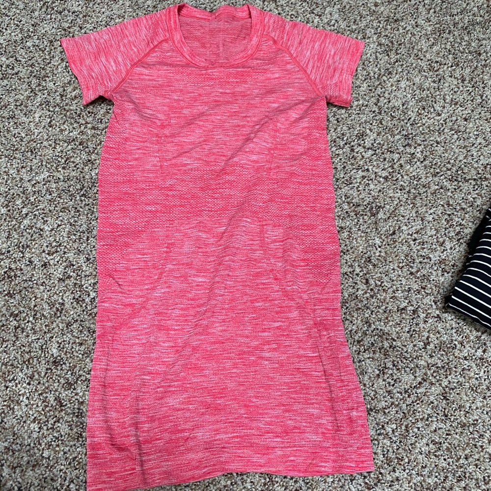 Swiftly tech shortsleeved lululemon